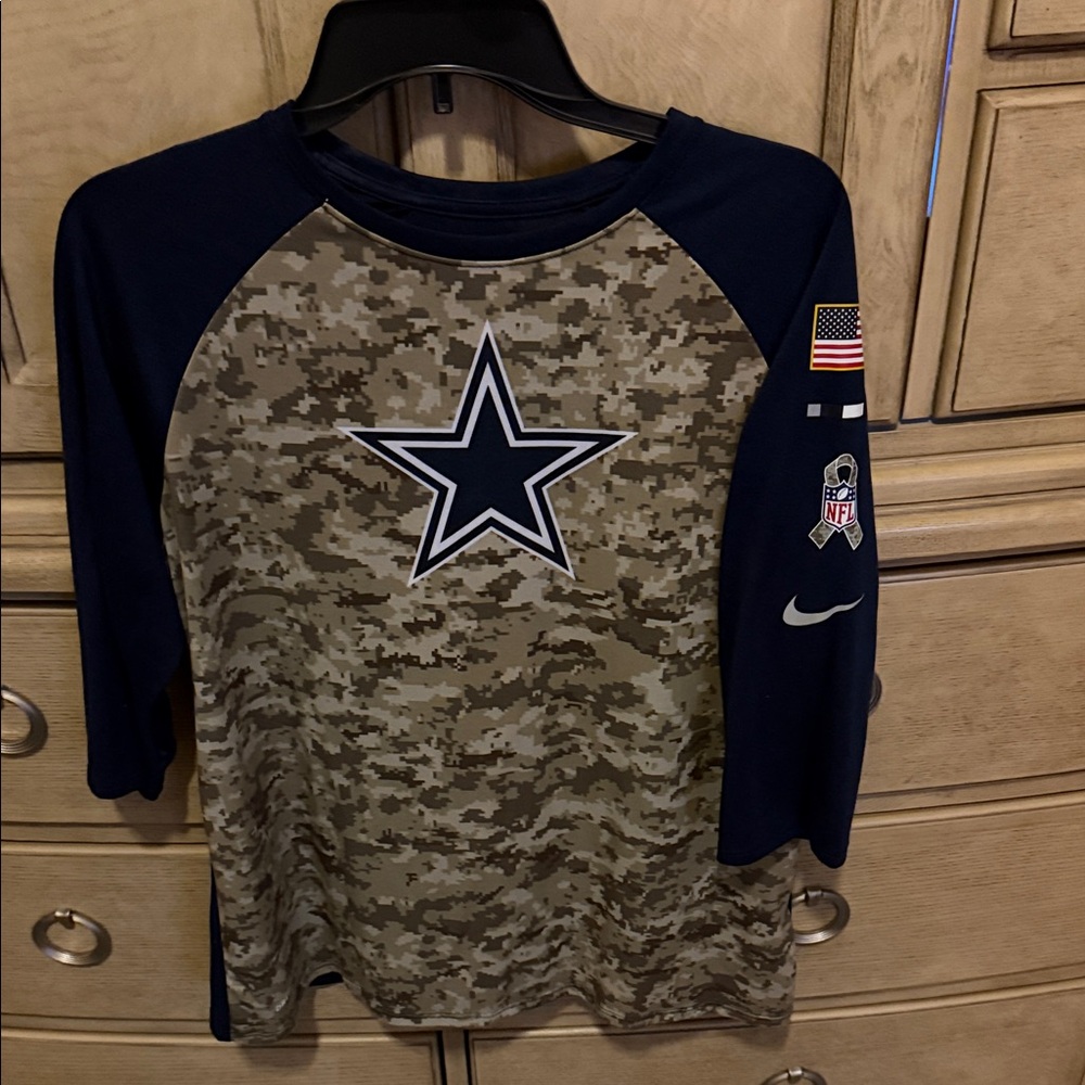 Nike Mens dri fit Dallas Cowboys mid Sleeve Camo and Navy Tee